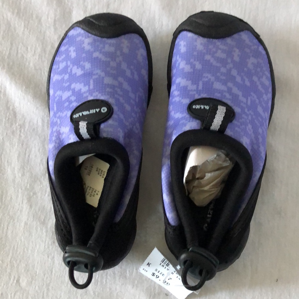NWT Kids Airwalk Purple Slip On Kids Water Shoes